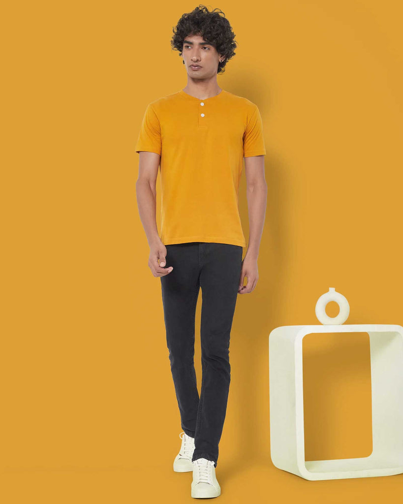 Melangebox Half Sleeves Henley: Mustard