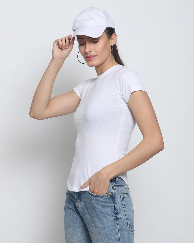 Melangebox Women Crew Neck Top: Solid White