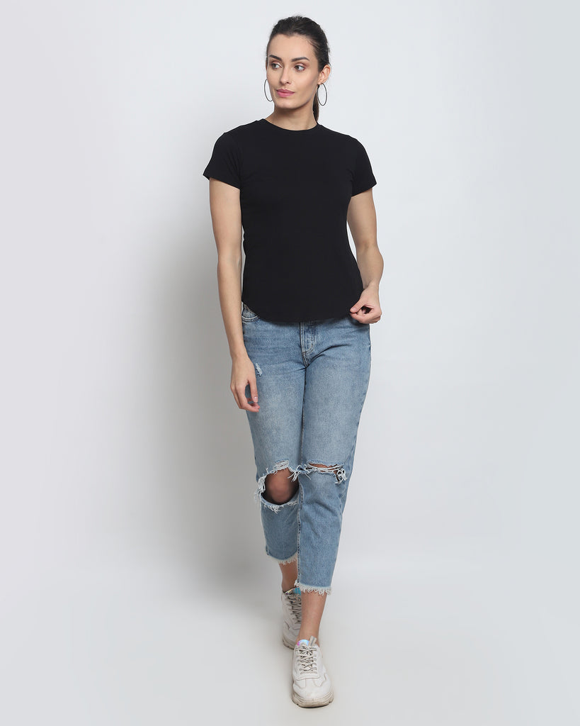 Melangebox Women Crew Neck Top: Solid Black