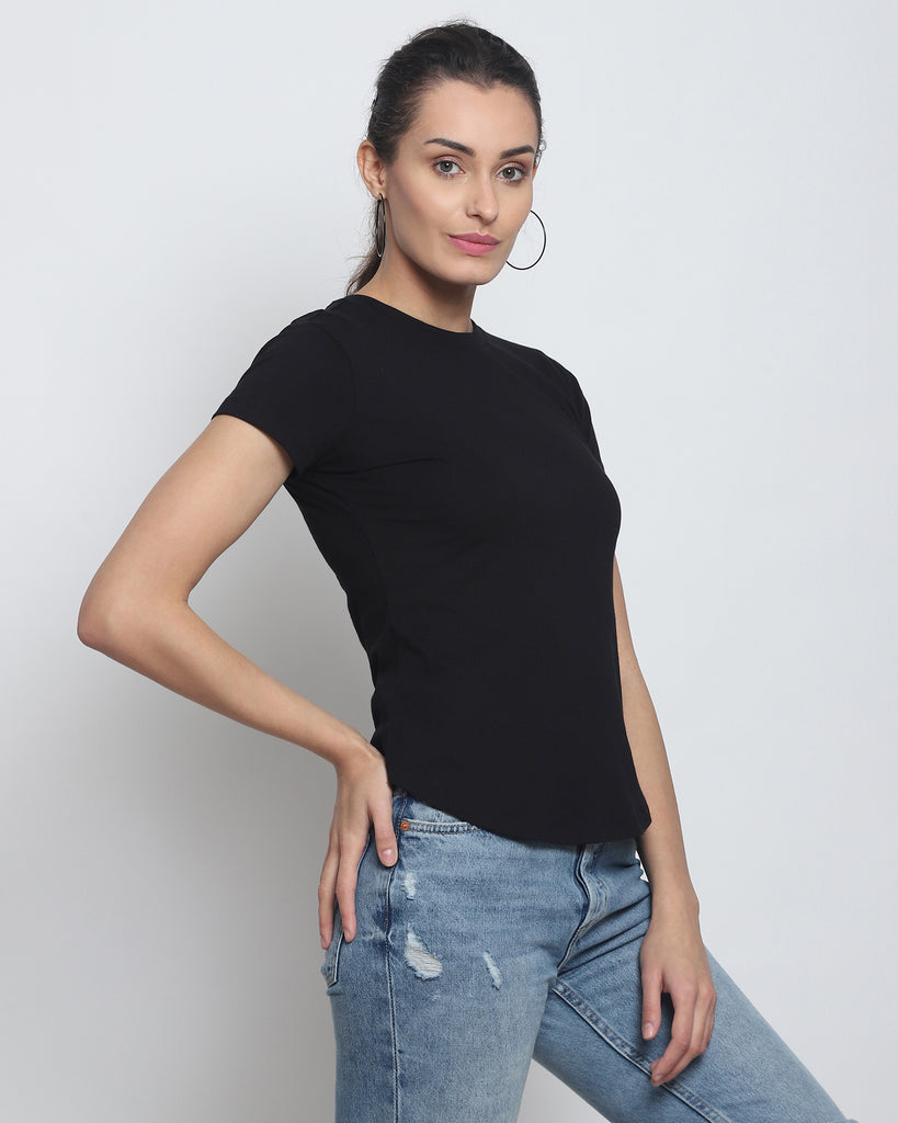 Melangebox Women Crew Neck Top: Solid Black